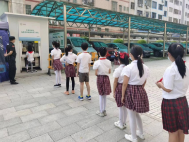 助力抗疫：生物安全型抗原检测核酸采样工作站亮相深圳中小学